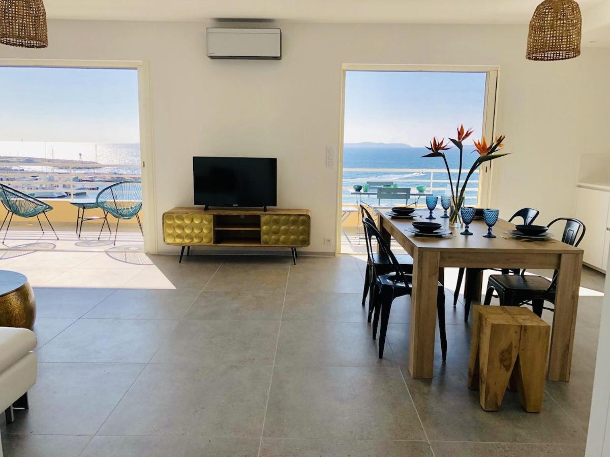 T3 Front De Mer Dernier Etage Vue Mer Petit Havre De Paix Pour Vos Vacances Emplacement Unique Vue Mer Panoramique A 180 Degres Pour Ce T3 En Face De La Plage Front De Mer Vue Sur Les Iles 5 Et Dernier Etage Avec Ascenseur Le Lavandou Extérieur photo